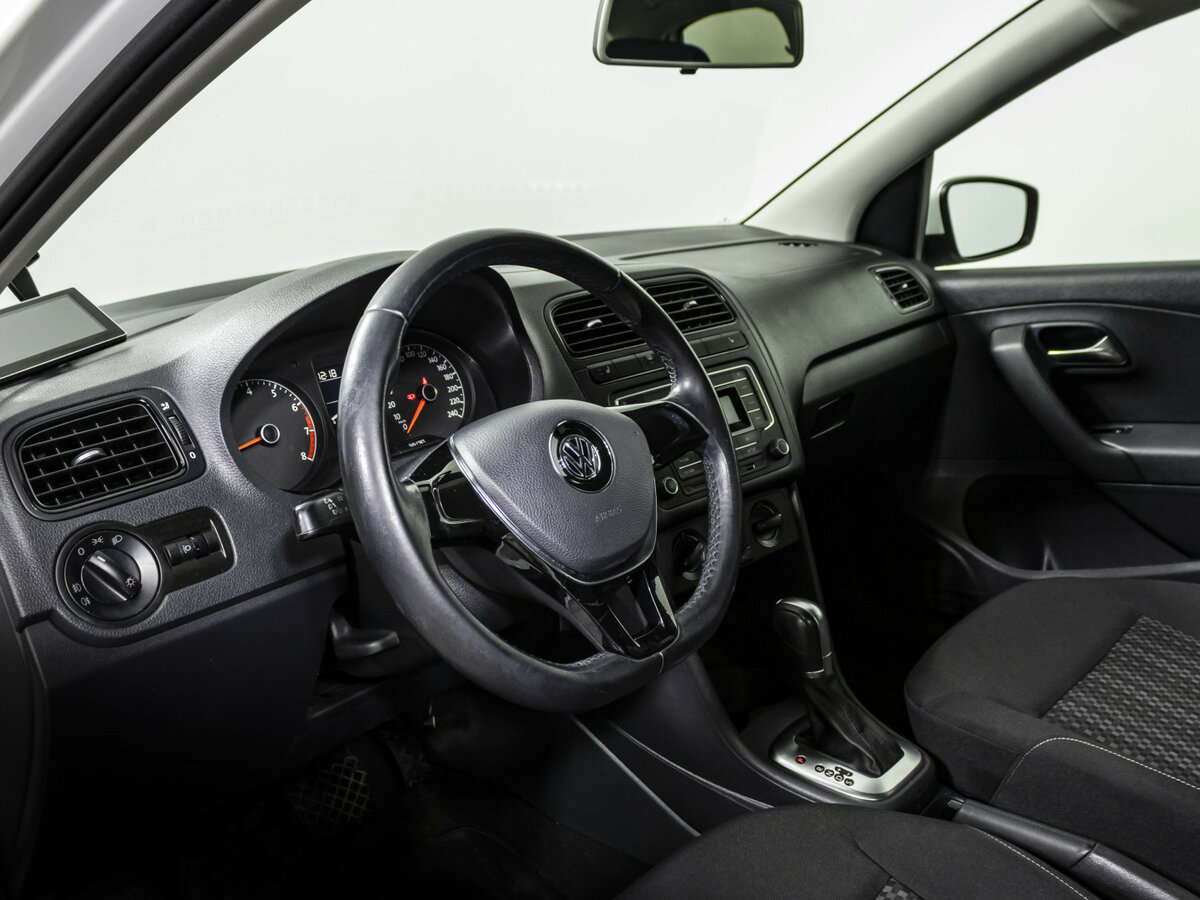 Купить Volkswagen Polo V Рестайлинг, 2016, 69 111 км, фото №9