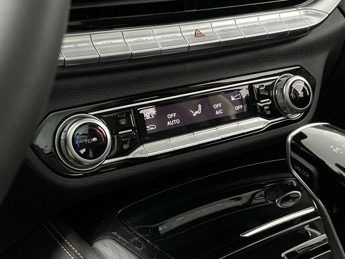 Купить FAW Bestune T77 I, 2023, 50 км, фото №19