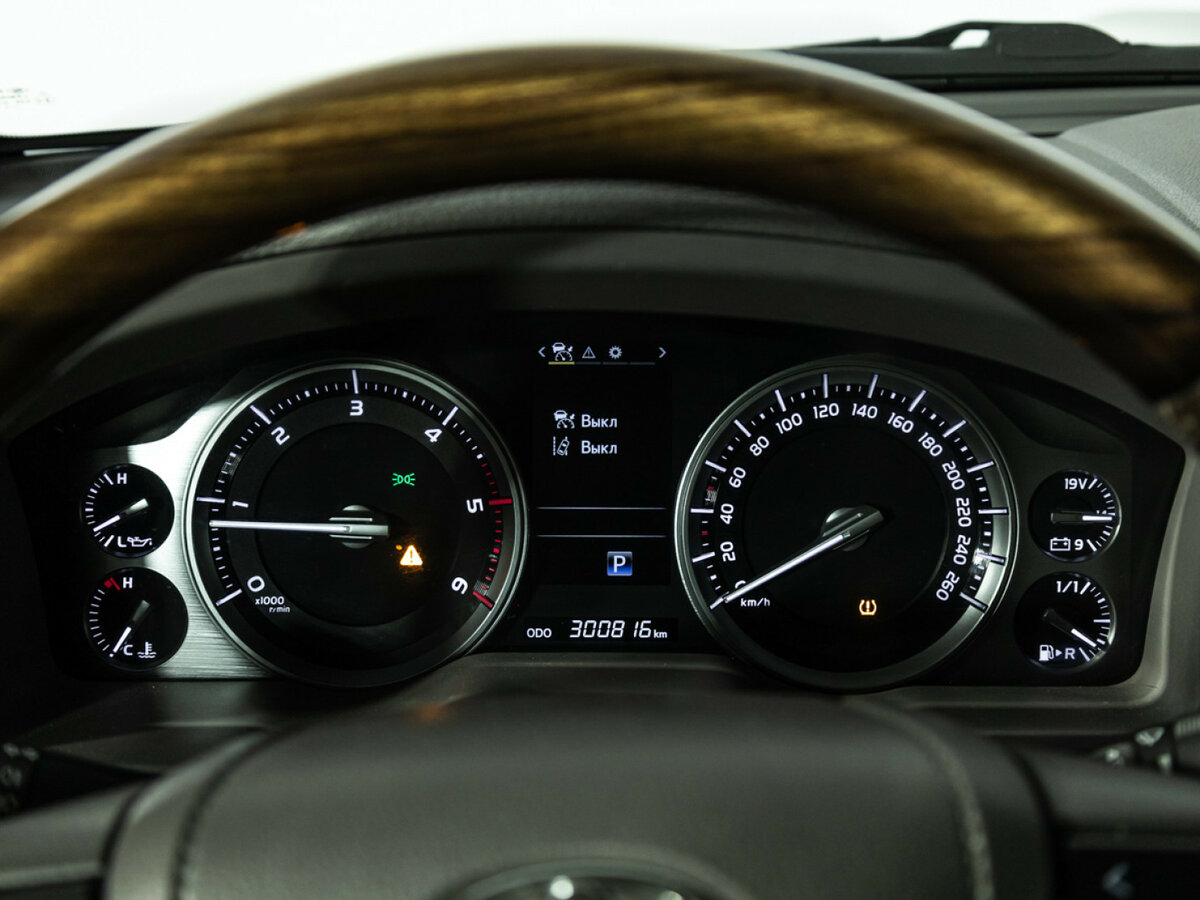 Купить Toyota Land Cruiser Arctic Trucks AT33 200 Series Рестайлинг 2, 2015, 300 813 км, фото №10