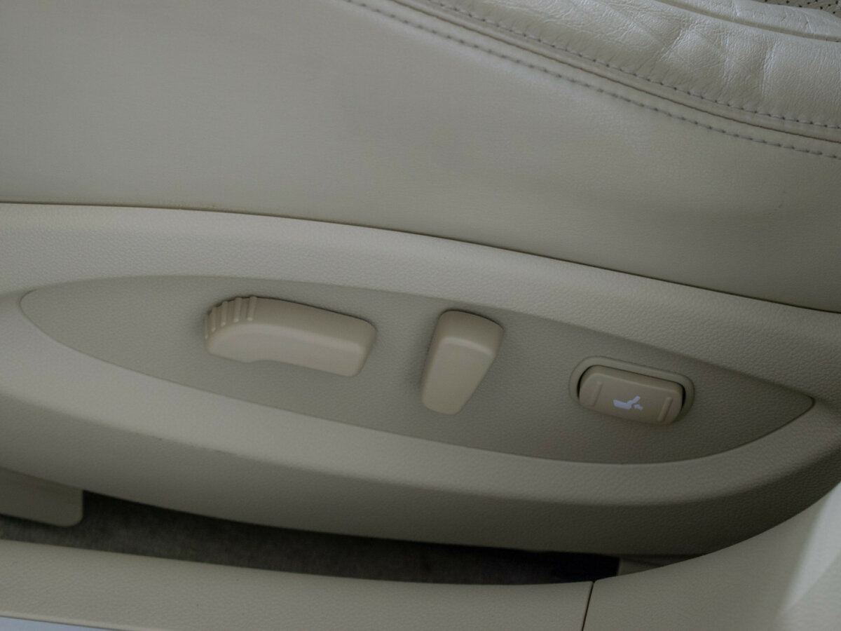 Купить Infiniti QX70, 2015, 152 829 км, фото №11