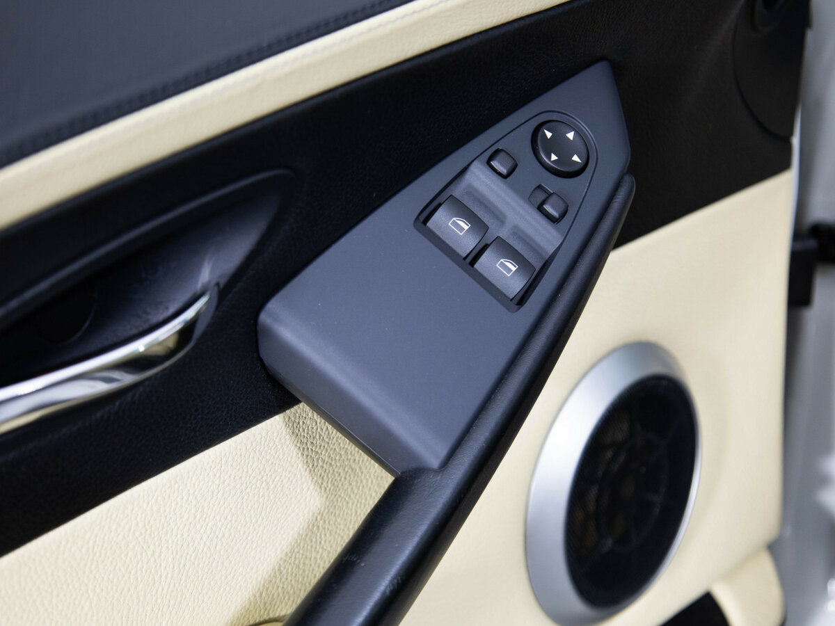 Купить BMW 6 серии 650i II (E63/E64) Рестайлинг, 2008, 148 101 км, фото №20