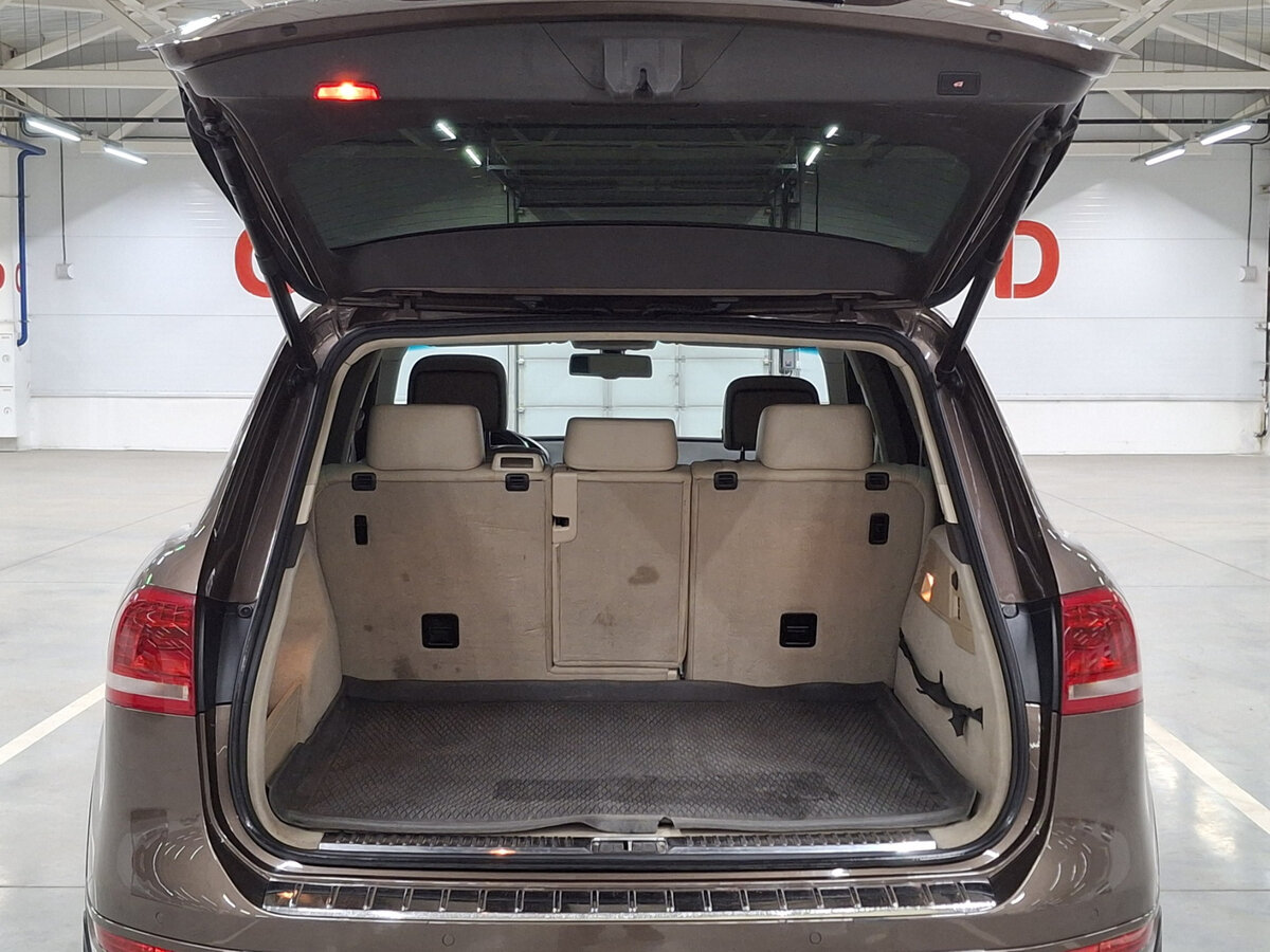 Купить Volkswagen Touareg II, 2013, 300 608 км, фото №10
