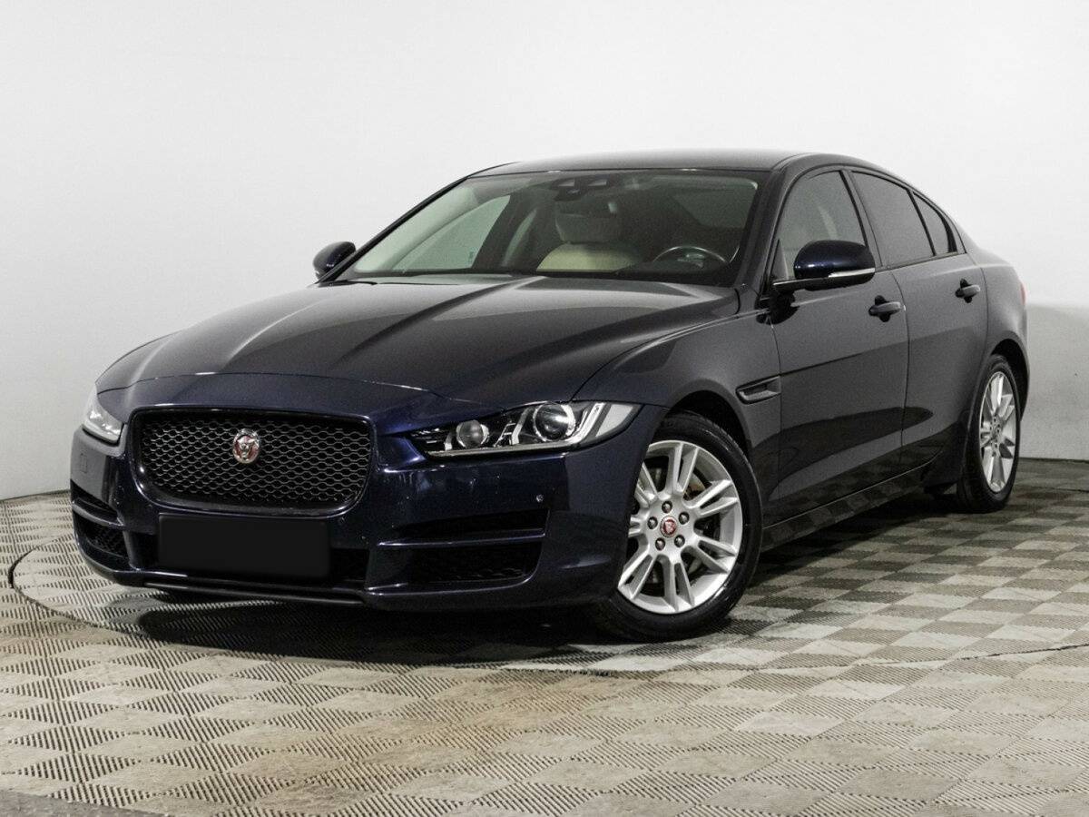 Jaguar XE